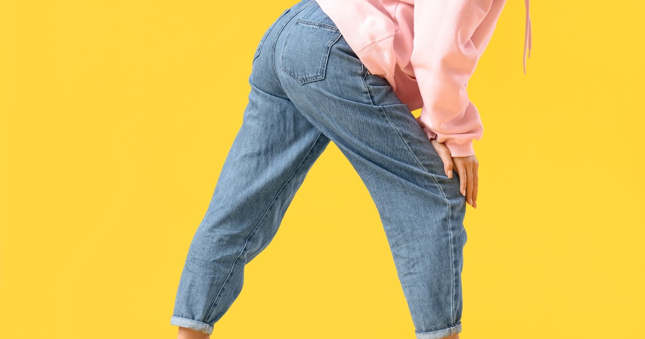 Ukryje masywne uda i boczki. Ten fason jeansów to prawdziwy hit