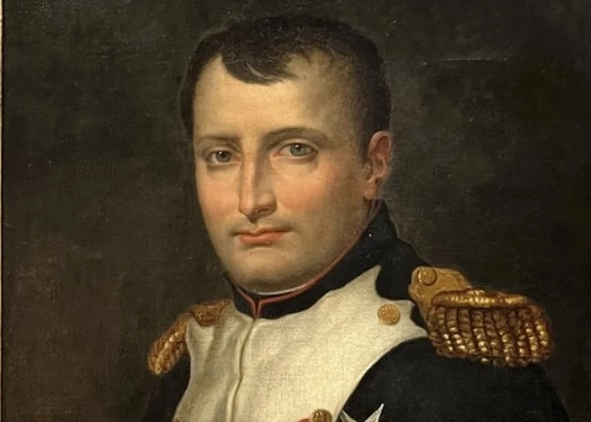 Nowe badania DNA rzucają światło na jedną z największych zagadek historycznych – co naprawdę zdziesiątkowało armię Napoleona podczas tragicznej kampanii rosyjskiej w 1812 roku. Wyniki badań naukowców z Instytutu Pasteura pozwalają sądzić, że to nie tyfus, jak dotąd podejrzewano, lecz dur rzekomy i gorączka nawrotowa mogły odegrać kluczową rolę w śmierci tysięcy żołnierzy Wielkiej Armii. 