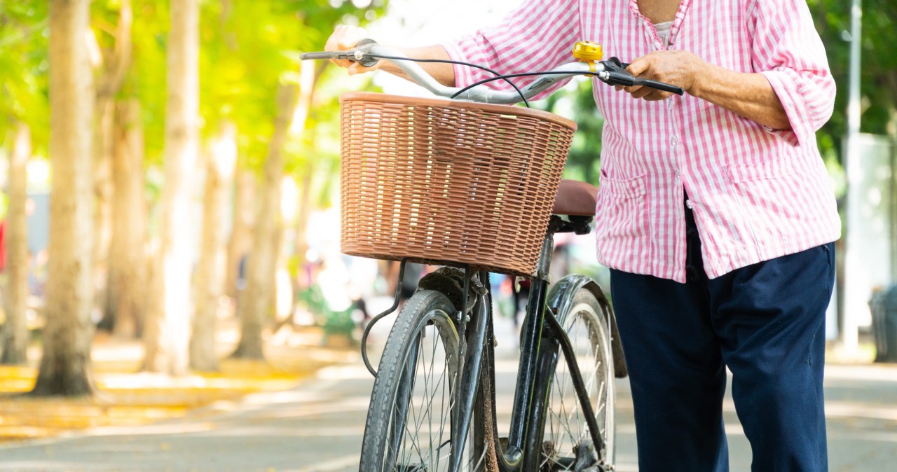 Częsta jazda na rowerze zmniejsza ryzyko choroby Parkinsona. Niezwykły wpływ na mózg