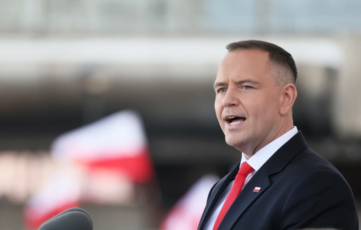 Karol Nawrocki zapowiedział, że decyzja w sprawie tzw. ustawy wiatrakowej zapadnie w najbliższym czasie. Podkreślił, że jego zdaniem premier i większość parlamentarna "chcą szantażować nie tyle prezydenta, co Polki i Polaków". Szef państwa polskiego zadeklarował również, że zamierza przedstawić własną inicjatywę dotyczącą cen energii.