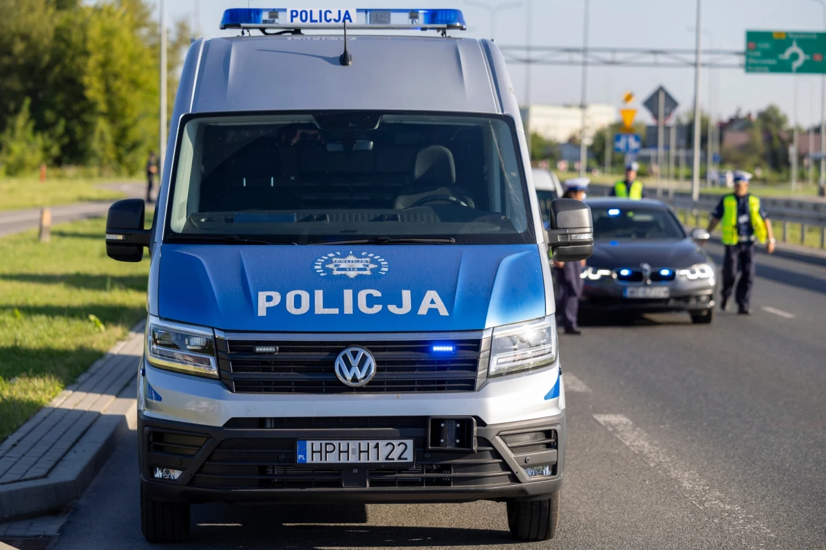 ​W czwartek odbędzie się policyjna akcja "Prędkość". Funkcjonariusze będą patrolować ruchliwe trasy i miejsca szczególnie niebezpieczne. Więcej radiowozów będzie też przez cały długi weekend.