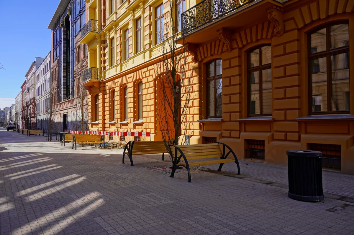 Pracownicy łódzkich wodociągów natrafili na kolejny fragment zapomnianego kanału – prawdopodobnie dawnej rzeczki Ostrogi, która kiedyś była granicą pomiędzy Łodzią a Bałutami. To już trzecie takie znalezisko na Starym Mieście, które pozwala spojrzeć na Łódź z zupełnie nowej perspektywy. 