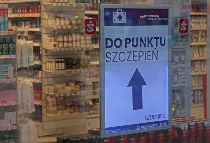Spór o szczepienia. Lekarze mówią o "błędzie". Farmaceuci reagują