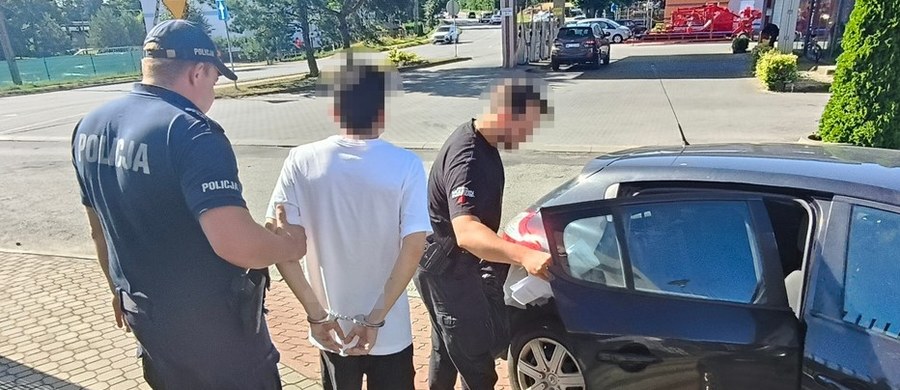 Dwaj Kolumbijczycy zatrudnieni w przetwórni owoców i warzyw w powiecie lipskim na Mazowszu odpowiedzą za zaatakowanie swojego rodaka nożem. Bracia w wieku 26 i 29 lat zostali tymczasowo aresztowani na 3 miesiące. 