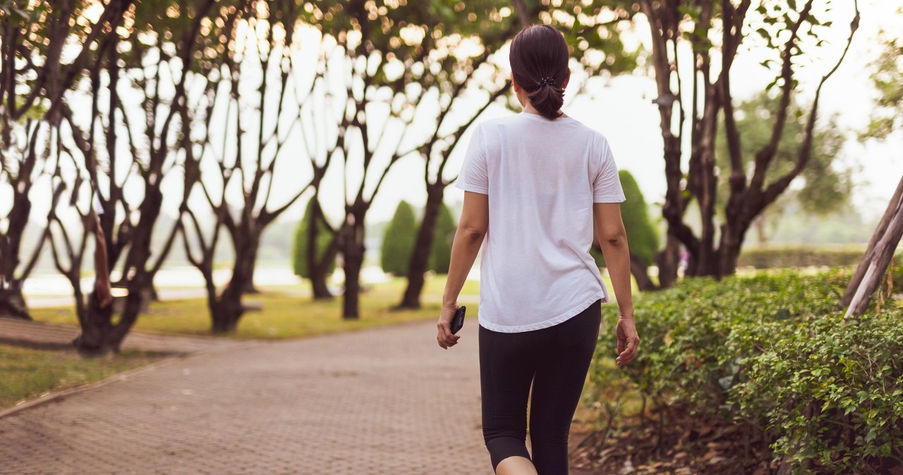 Obniża ryzyko chorób serca, wydłuża życie. Wystarczy 15 minut dziennie