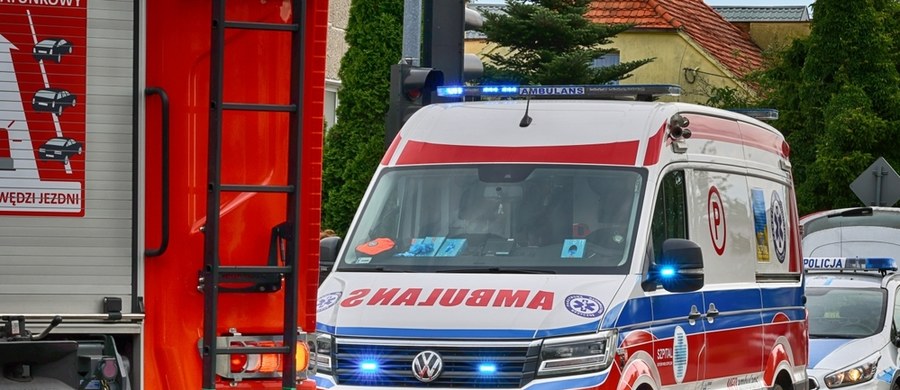 47-letni kierowca, który wjechał w pieszych na przejściu na warszawskich Bielanach, usłyszał zarzut spowodowania wypadku ze skutkiem śmiertelnym. W wyniku zdarzenia zginęły dwie kobiety, a cztery osoby zostały ranne.