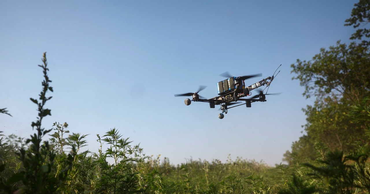 wiadomości,aktualności,Interia Sąsiad Polski obawia się Rosji. Nauczą dzieci pilotować i budować drony