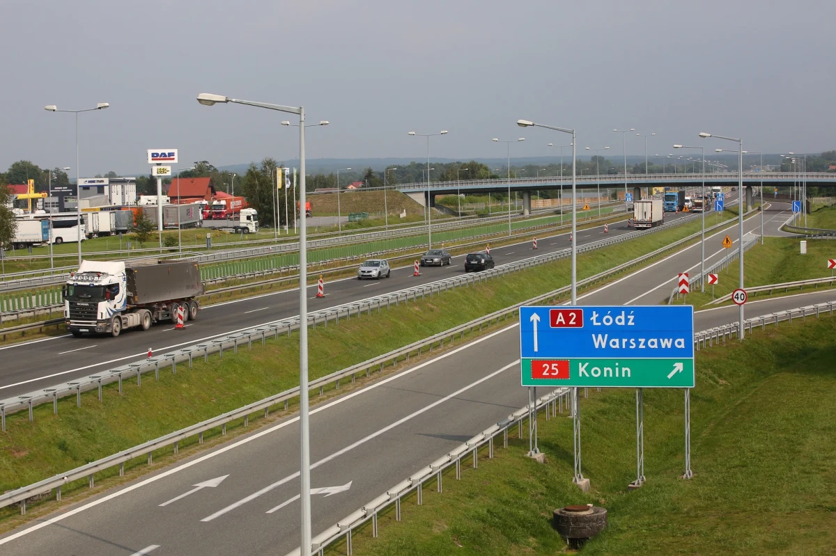 Planowane we wrześniu podwyżki cen za przejazd autostradą A2 Nowy Tomyśl - Konin skrytykowała Generalna Dyrekcja Dróg Krajowych i Autostrad. Spółka Autostrada Wielkopolska S.A. podkreśliła, że zmiana stawek wynika z konieczności zapewnienia potrzebnego standardu infrastruktury.