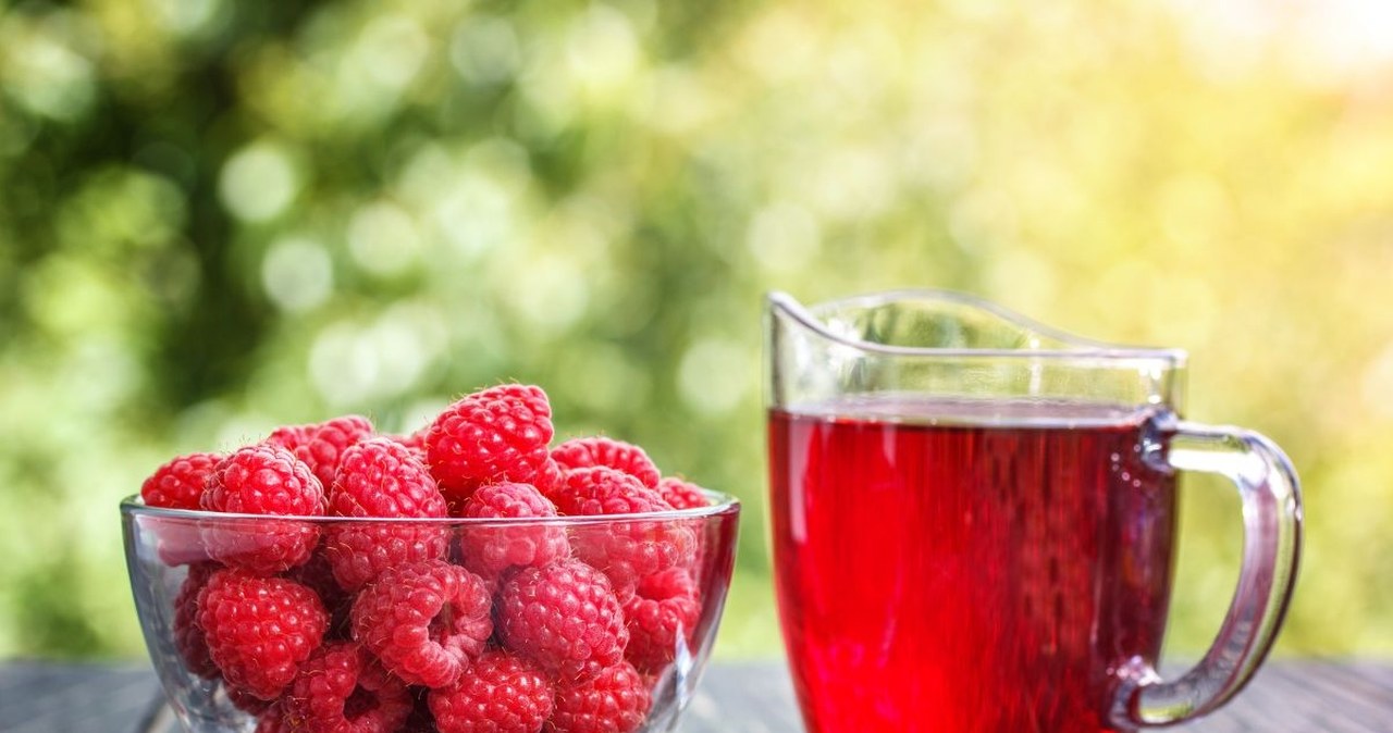 Sok malinowy jak z babcinej spiżarni. Przepis, który zawsze się udaje