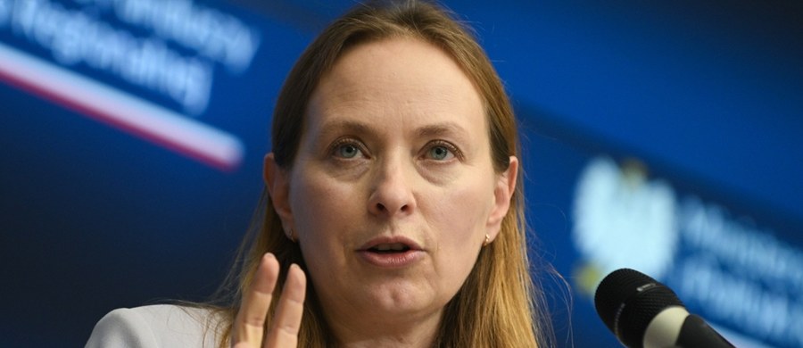 Minister funduszy i polityki regionalnej Katarzyna Pełczyńska-Nałęcz przekazała, że wezwała marszałek województwa świętokrzyskiego do zwrotu 4,365 mln zł publicznych pieniędzy. Według niego "doszło do konfliktu interesów". "Wyniki kontroli są jednoznaczne" - podkreśliła.