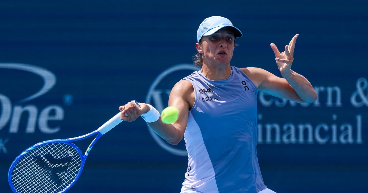 O której gra Świątek? Gdzie oglądać mecz z Kalinskają? [TRANSMISJA NA ŻYWO]