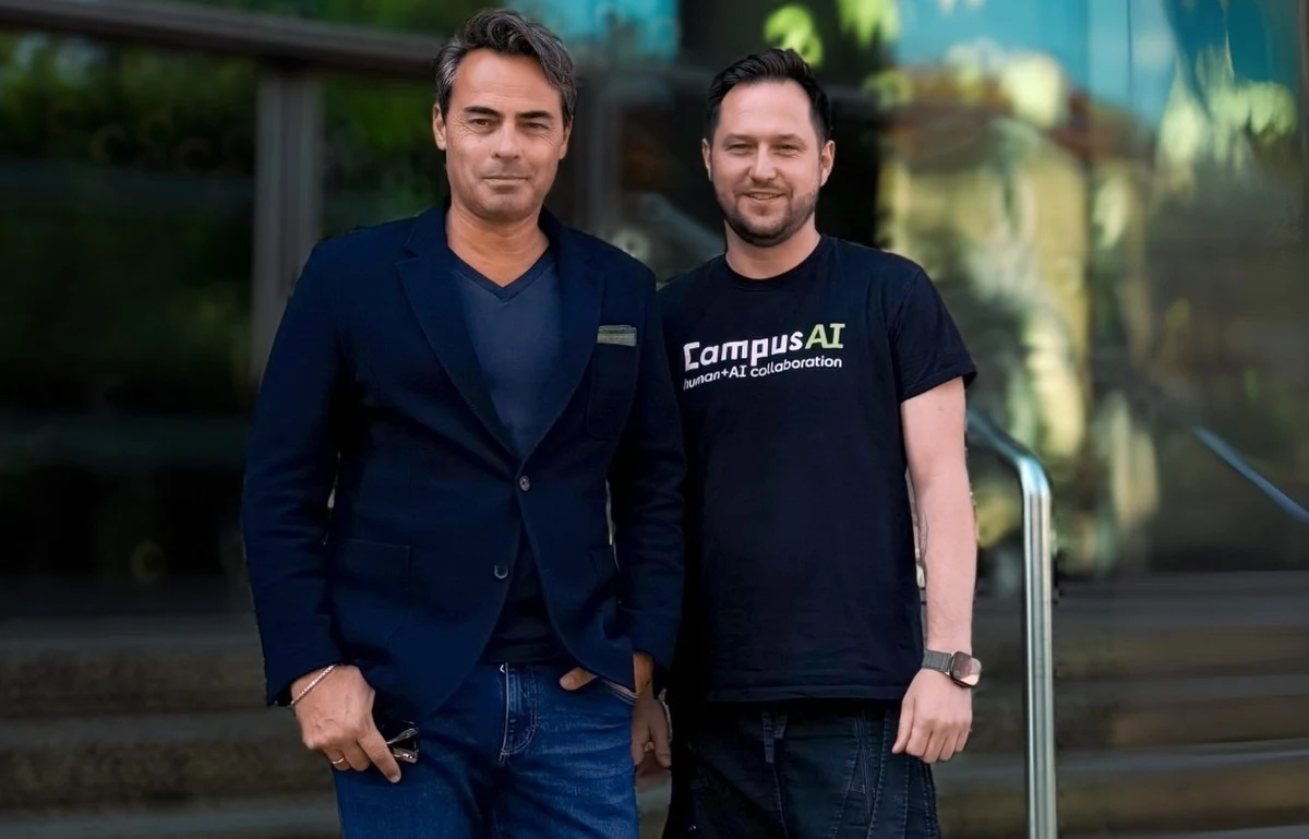 Group One, największa polska grupa MarTech, została udziałowcem DistrictORG Inc., holdingu technologicznego, który jest właścicielem marki CampusAI – wirtualnej platformy, która tworzy zasilane AI mikro-ekosystemy do nauki współpracy ze sztuczną inteligencją. W ramach zamkniętej w lipcu 2025 rundy seed, holding założony przez Aureliusza Górskiego pozyskał łącznie 5 mln dolarów na międzynarodowy rozwój od 5 inwestorów. Group One jako strategiczny inwestor poza finansowaniem pomoże w zbudowaniu międzynarodowo rozpoznawalnej marki, swój biznes poszerza natomiast o pełną ofertę z zakresu transformacji AI.