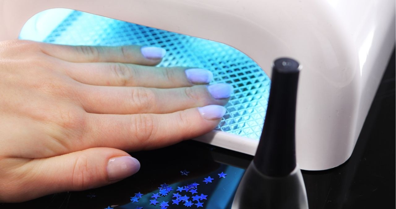 Te lakiery znikną z półek już we wrześniu. Powód? Zagrożenie dla zdrowia