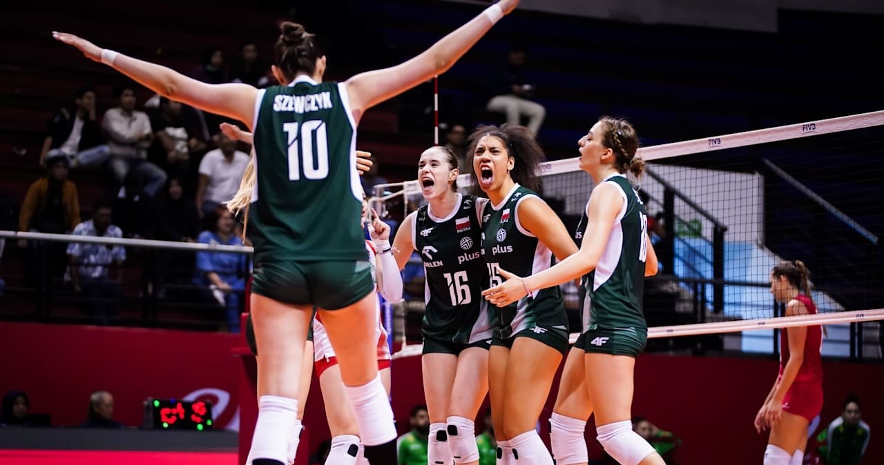 Polki podniosły się po porażce, ponad dwugodzinny thriller. Jest "mały finał"