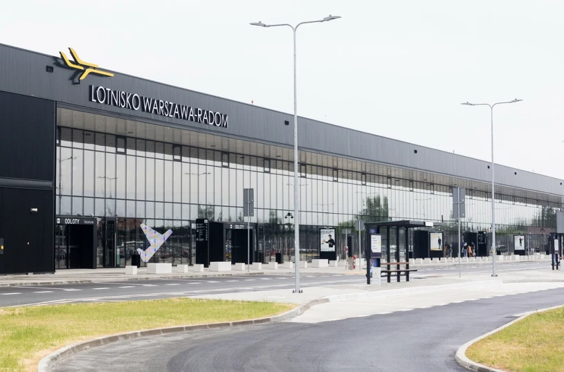Warszawa-Radom: Ogromne straty lotniska, niewielki ruch pasażerski