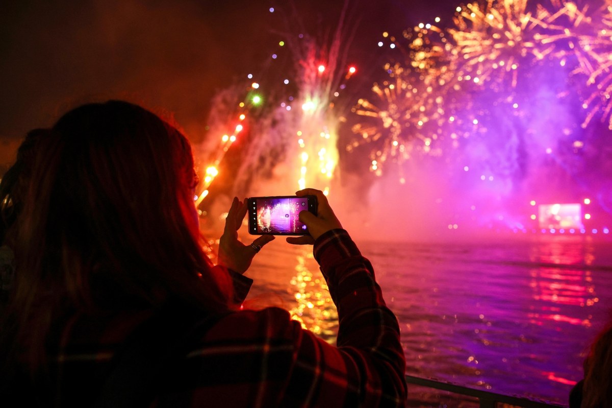 Tak, czy nie dla fajerwerków w Krakowie? Miasto przedłuża termin ankiety