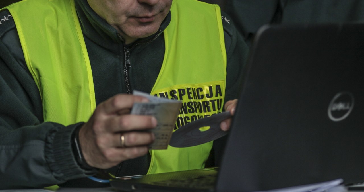 Kierowcy mieli czas do 18 sierpnia. Zapominalscy zapłacą 12 tys. zł wiadomości,aktualności,Interia Kierowcy mieli czas do 18 sierpnia. Zapominalscy zapłacą 12 tys. zł