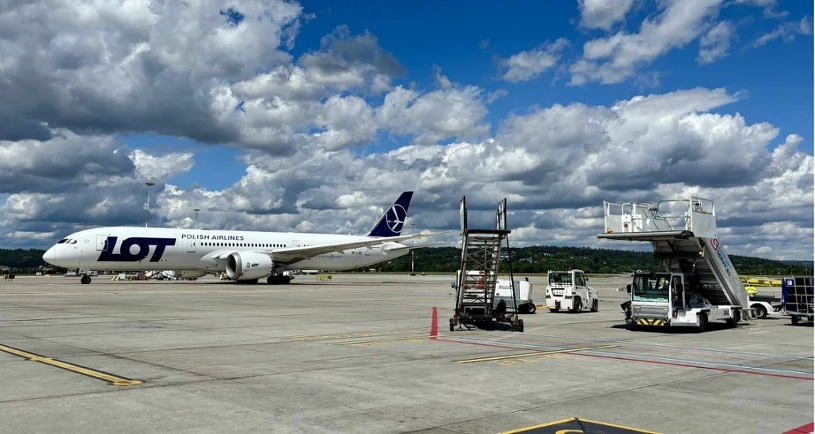 Na letališču Kraków-Balice zaradi varnostnih razlogov začasno ustavili lete