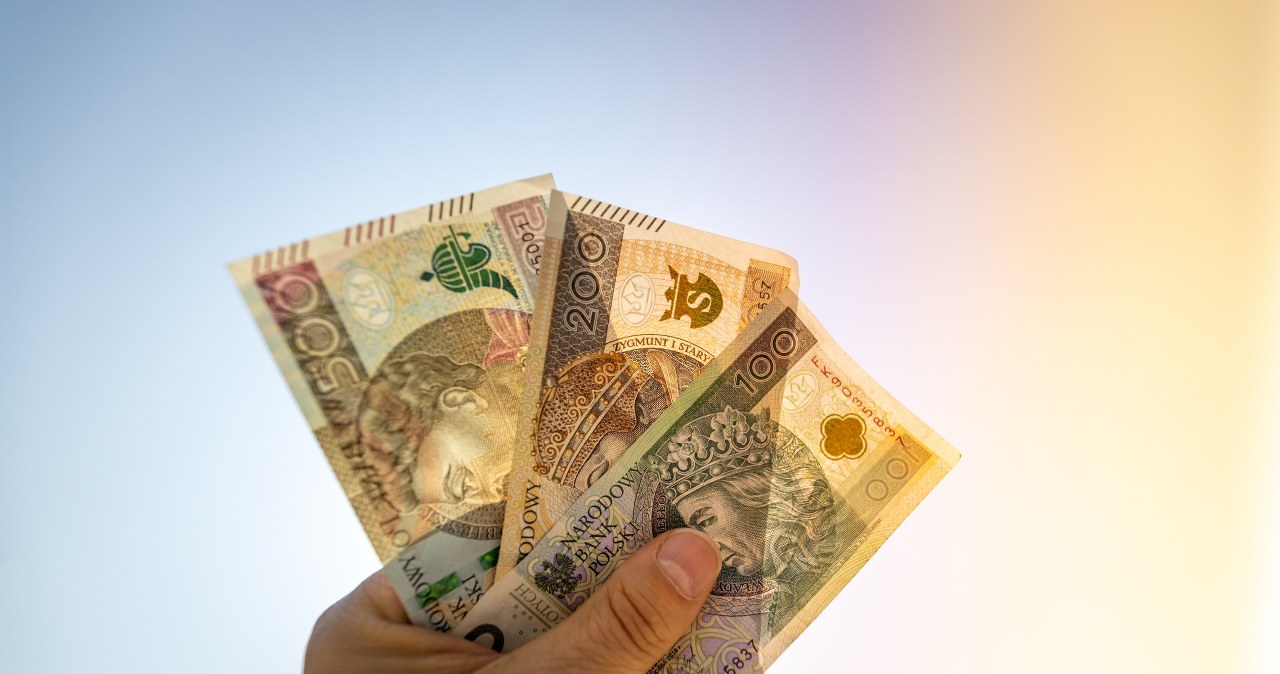 ZUS do 22 sierpnia wyśle 1600 zł. Oto kto dostanie przelew