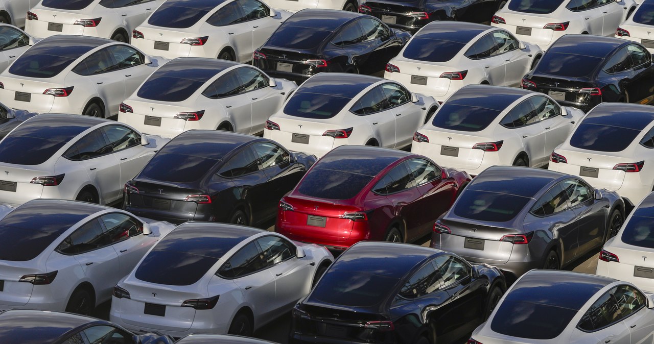 wiadomości,aktualności,Interia Tesla chce przyciągnąć klientów. Nowe samochody taniej nawet o połowę