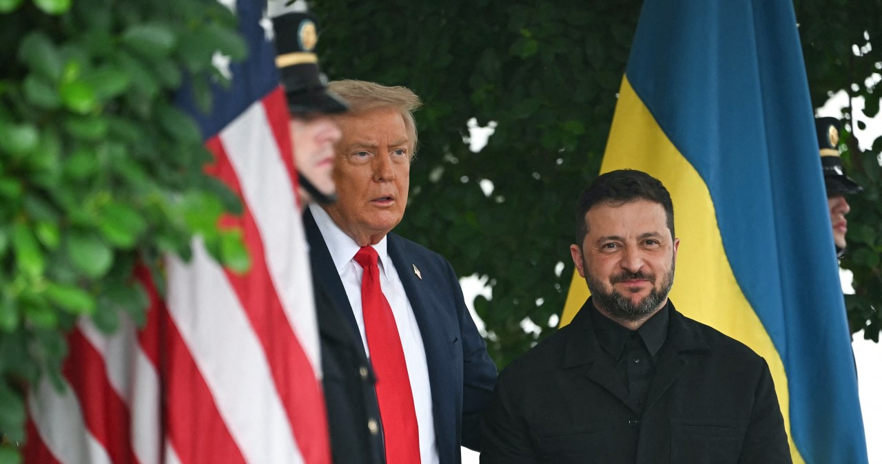 Przerwać impas, zachęcić Trumpa, docisnąć Rosję. Trudne zadanie Zełenskiego