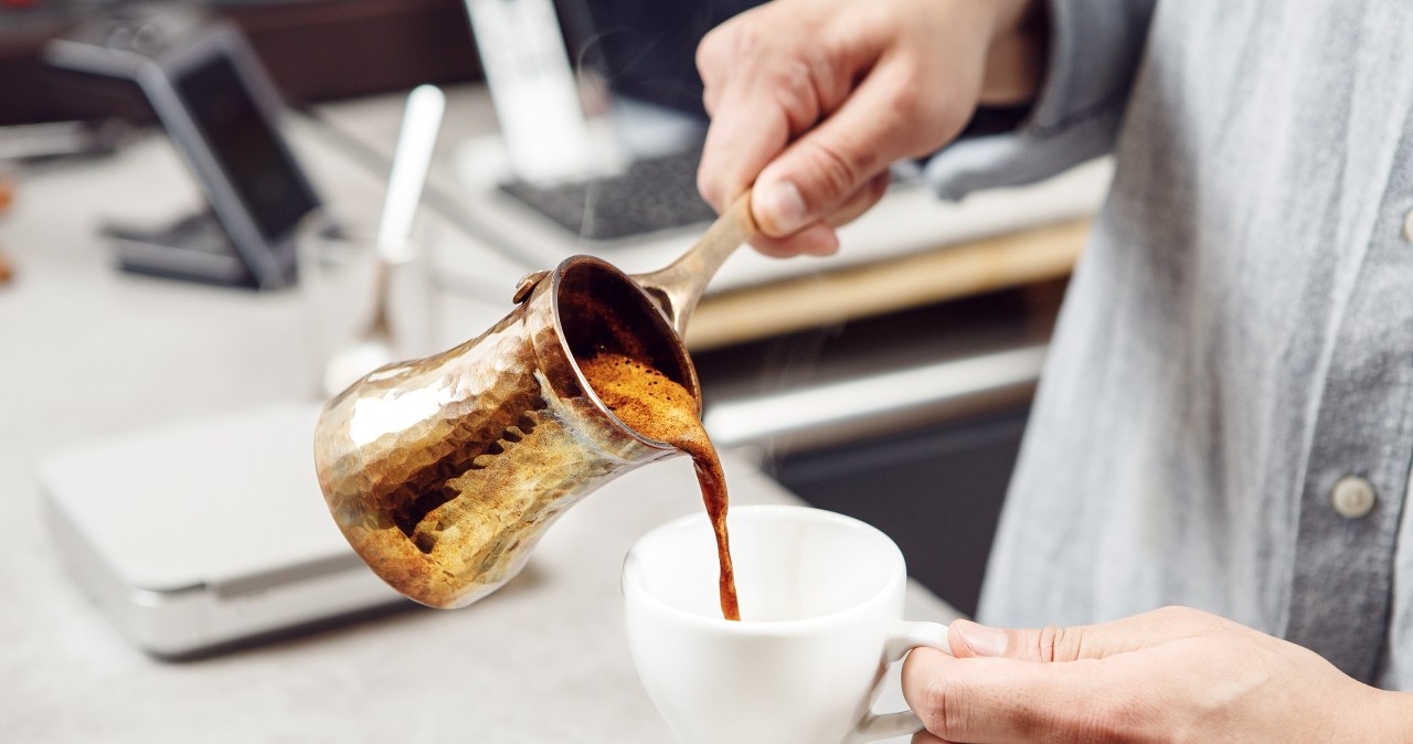 Kawa gotowana wraca do łask. Jest zdrowsza, bardziej aromatyczna i wyjątkowa
