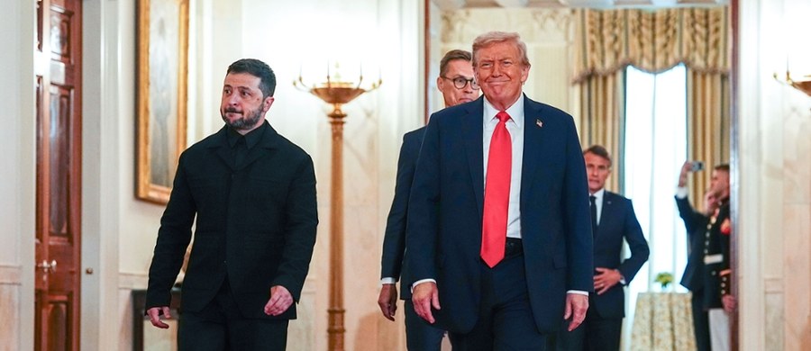 Donald Trump spotkał się w Białym Domu z europejskimi przywódcami oraz Wołodymyrem Zełenskim. Choć nie brakowało uśmiechów i uprzejmości, to - jak stwierdził w rozmowie z Tomaszem Terlikowskim deputowany Rady Najwyższej Ukrainy Mykoła Kniażycki - o realnym pokoju wciąż nie ma mowy. W ocenie polityka Władimir Putin nadal nie jest zainteresowany zakończeniem wojny, a Ukraina oczekuje przede wszystkim twardych gwarancji bezpieczeństwa i dalszego wsparcia Zachodu.