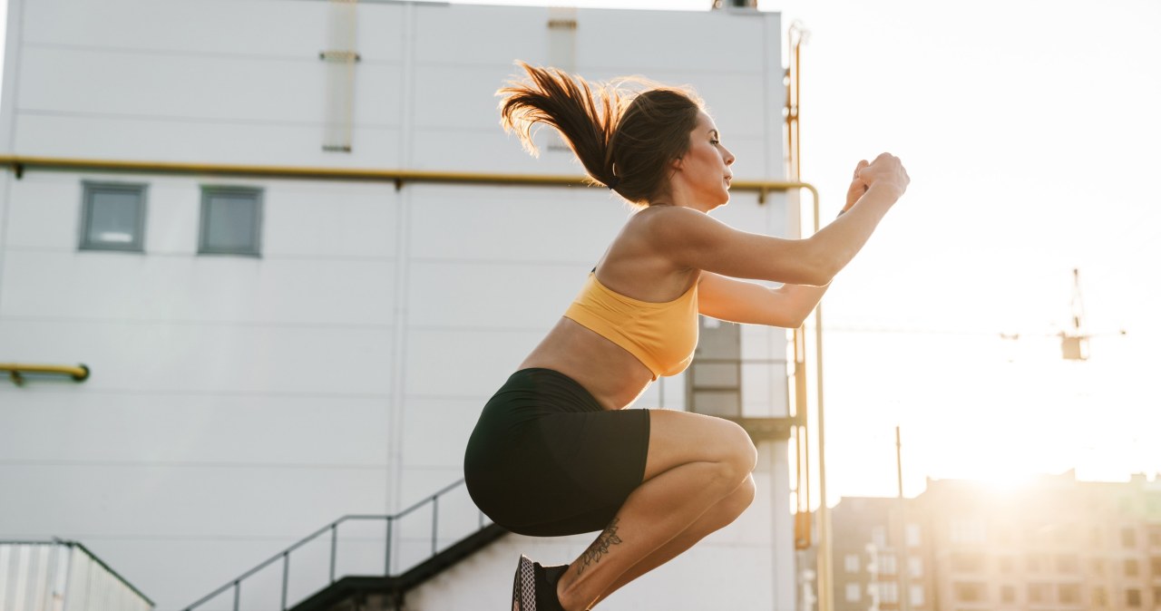 Trening o tej porze wytapia tłuszcz. Szybki sposób na płaski brzuch