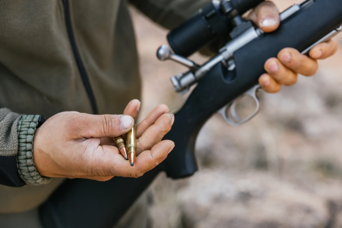 ​Sąd Rejonowy w Lubartowie w województwie lubelskim zastosował trzymiesięczny areszt wobec 40-letniego myśliwego, który podejrzany jest o zabicie w zamiarze ewentualnym człowieka podczas polowania w Młyniskach. Śledczy ustalili, że mężczyzna pomylił go z dzikiem. Za zabójstwo grozi mu od 10 lat więzienia do dożywocia.