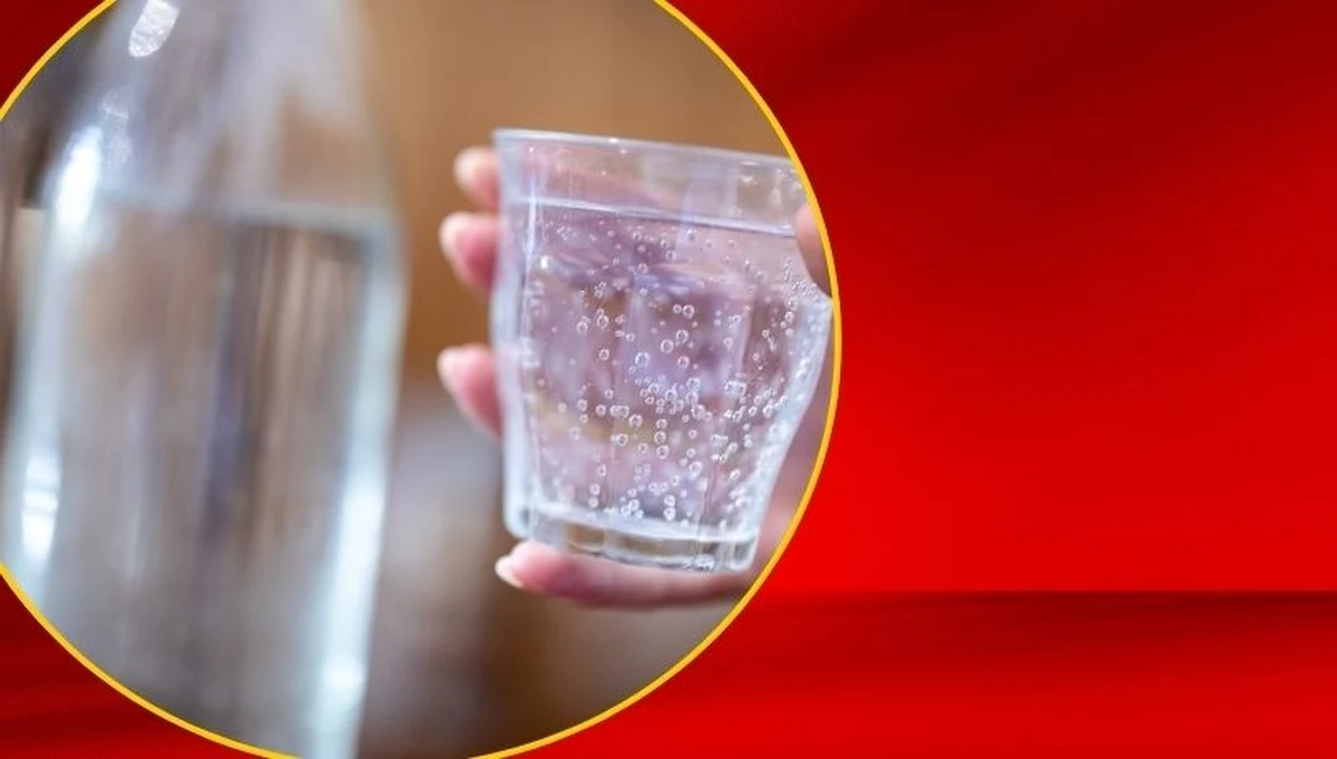 Główny Inspektorat Sanitarny ostrzega przed spożyciem niektórych partii gazowanej naturalnej wody mineralnej z Ciechocinka. W butelkach znaleziono fragmenty szkła. O jakie partie chodzi i co zaleca GIS? 