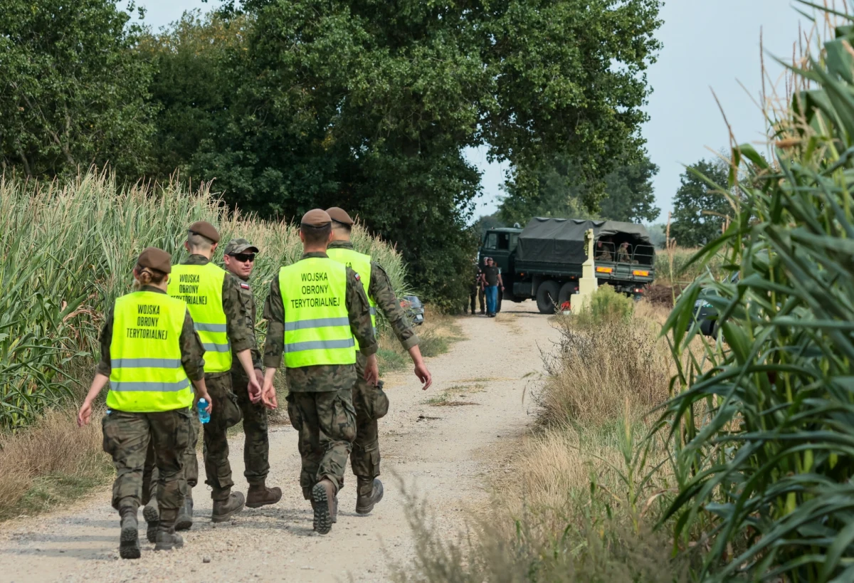 "Jest coraz więcej argumentów mówiących za tym, że Rosja chciała przetestować nas przy pomocy drona. Pewnie ten test się udał i czegoś się o nas dowiedzieli" - w ten sposób gen. Stanisław Koziej w rozmowie z Bogdanem Zalewskim na antenie internetowego Radia RMF24 skomentował wydarzenia z Osin na Lubelszczyźnie, gdzie w pole kukurydzy uderzył rosyjski dron.