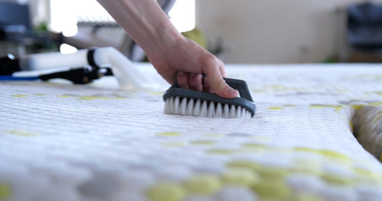 Zrób to, póki trwa lato. Materac będzie wyglądał, jak nowy