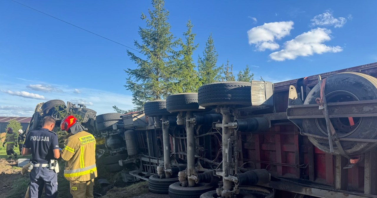 wiadomości,aktualności,Interia Tragiczny wypadek ciężarówek na Podlasiu. Zginęły dwie osoby