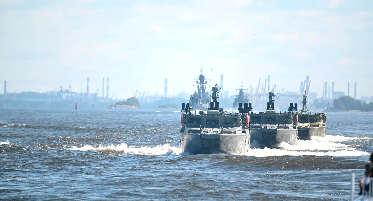 Siły rosyjskie prowadzą ćwiczenia na Morzu Bałtyckim. Jak przekazał resort obrony w Moskwie, działania Floty Bałtyckiej obejmują m.in. zwalczanie dronów morskich i "podwodnych sabotażystów".