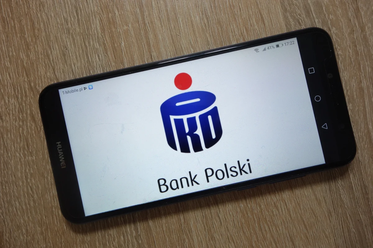 Bank PKO BP poinformował swoich klientów, że już w najbliższą niedzielę będzie przerwa w dostępie do bankowości internetowej i mobilnej. Które usługi nie będą działać i w jakich godzinach? Tego dowiesz się z tego artykułu.  