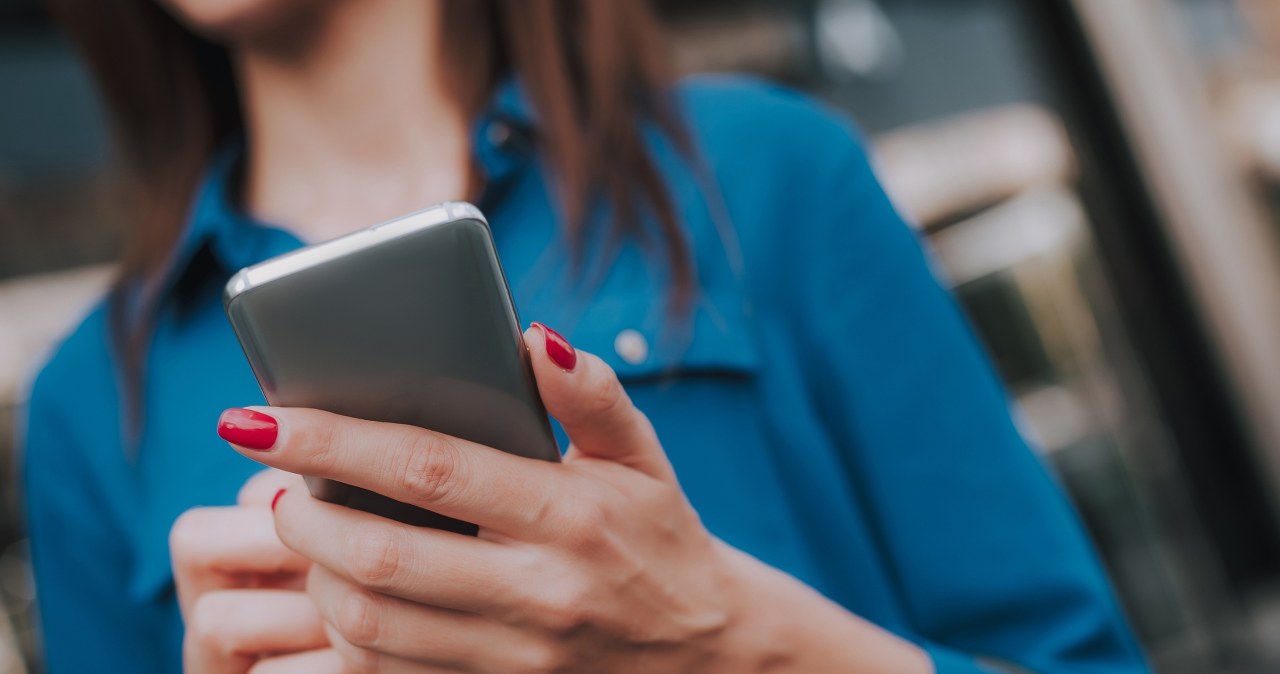 "Podatek od telefonów" już niebawem. Konsumenci zapłacą więcej?