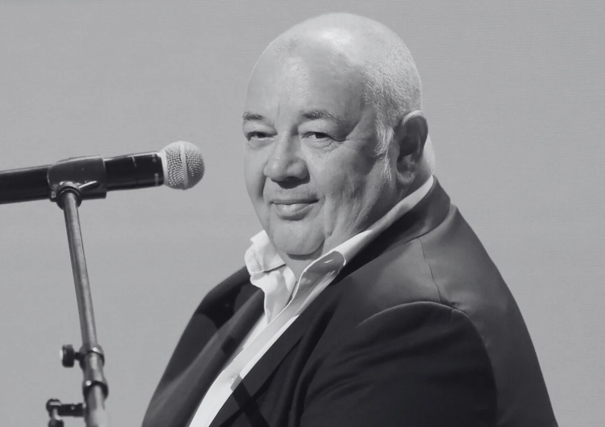 Stanisław Soyka, jeden z najwybitniejszych polskich artystów, zmarł nagle 21 sierpnia. Miał 66 lat. Muzyk przebywał w Sopocie, gdzie miał wystąpić na festiwalu w Operze Leśnej. Wszczęto śledztwo w sprawie śmierci artysty - sekcja zwłok zaplanowana jest na poniedziałek. Artysta wybudował niedawno dom za miastem, jednak nie zdążył się nim nacieszyć.