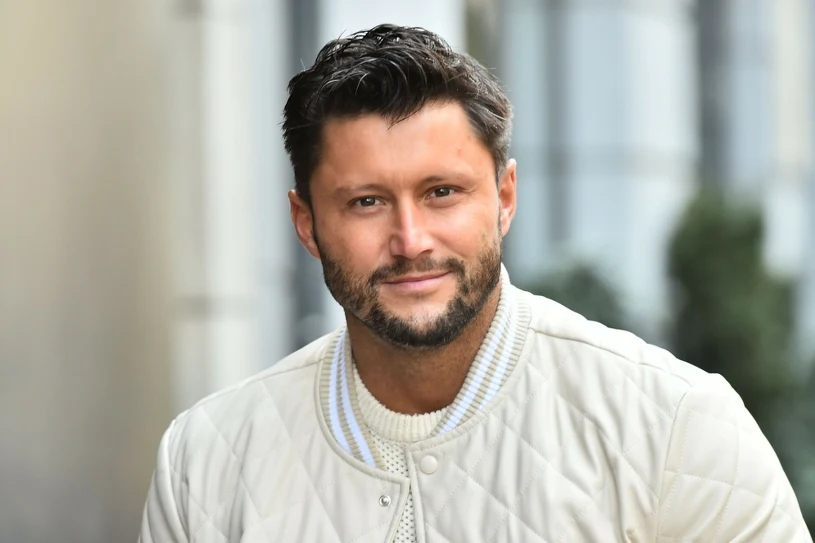 Piotr Mróz zaskoczył metamorfozą. "Jak Brad Pitt!"