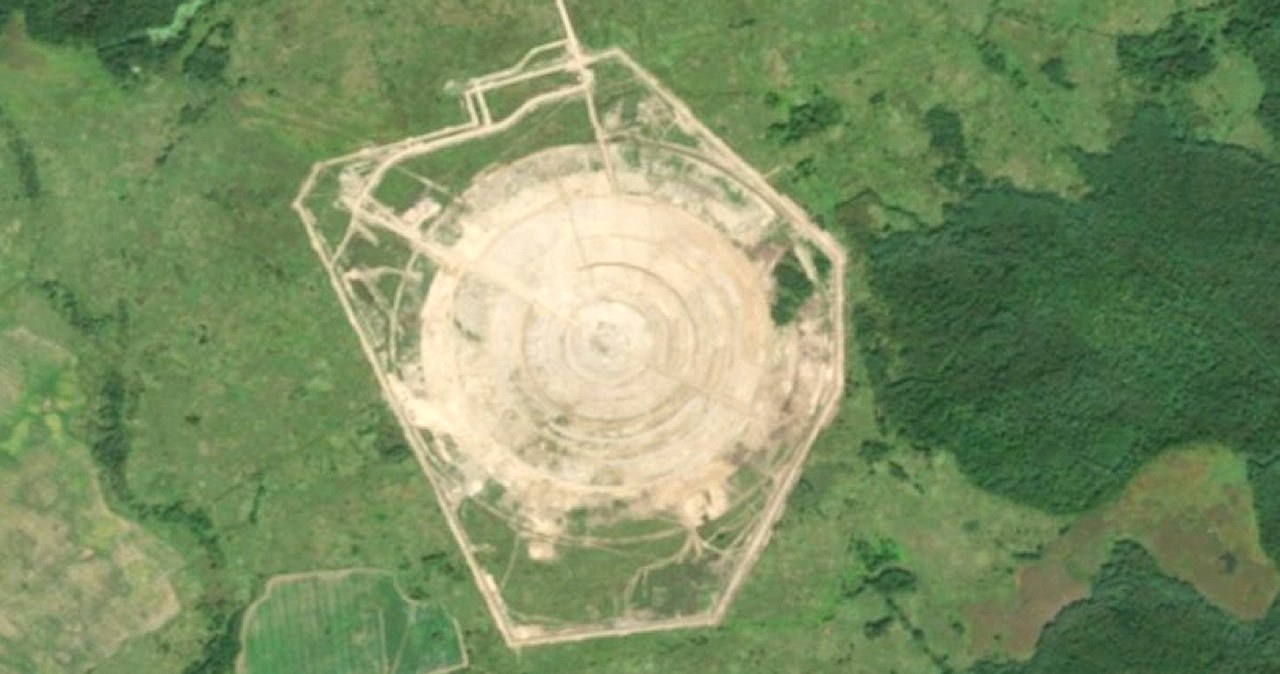 Rosja buduje gigantyczną antenę szpiegowską przy granicy z Polską