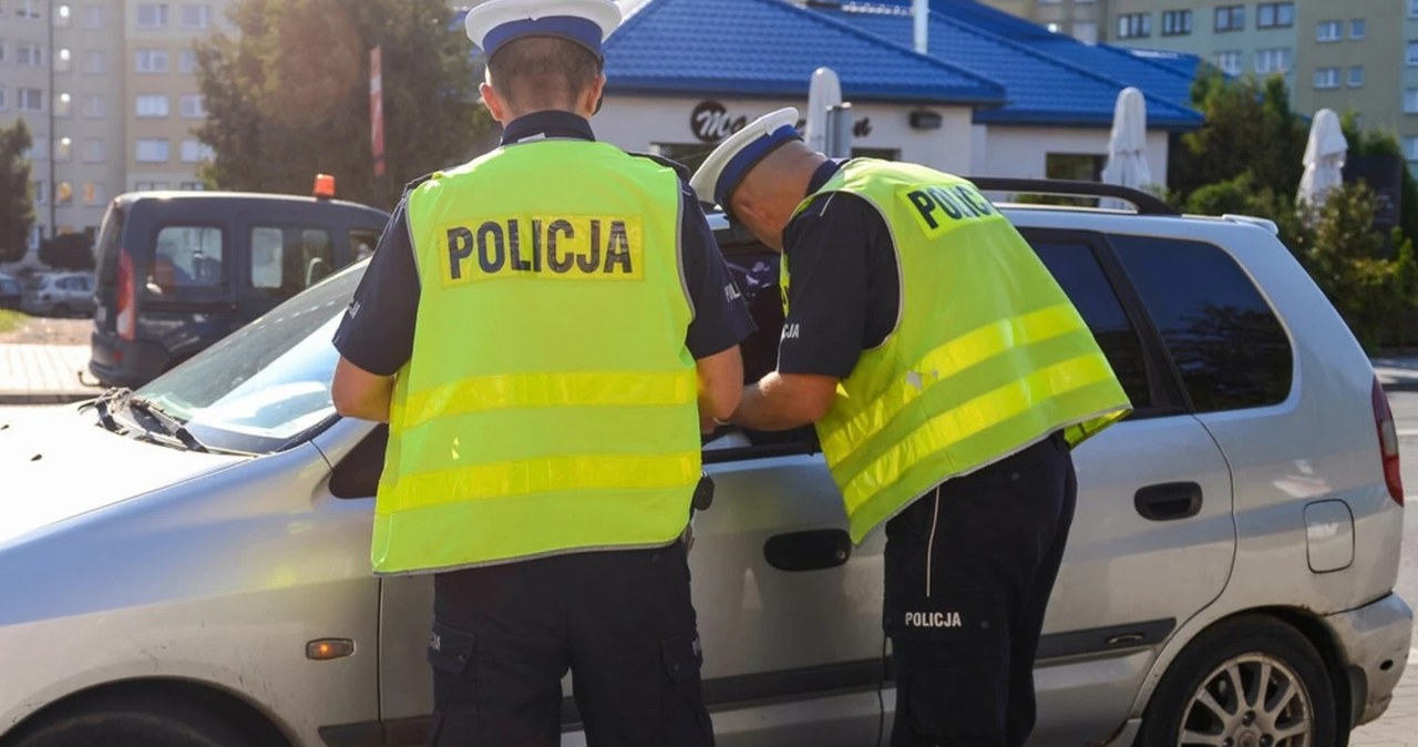 Znak D-42 to prawdziwa pułapka na kierowców. Masowo tracą prawa jazdy wiadomości,aktualności,Interia Znak D-42 to prawdziwa pułapka na kierowców. Masowo tracą prawa jazdy