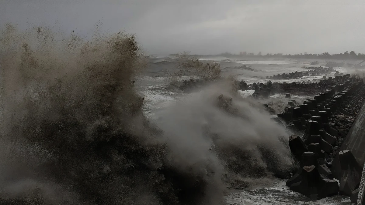 Synoptycy ostrzegają Wietnam przed nadciągającym tajfunem Kajiki. Władze tego azjatyckiego kraju zarządziły ewakuację ponad 586 tysięcy osób zamieszkujących obszary najbardziej narażone na uderzenie sztormu.