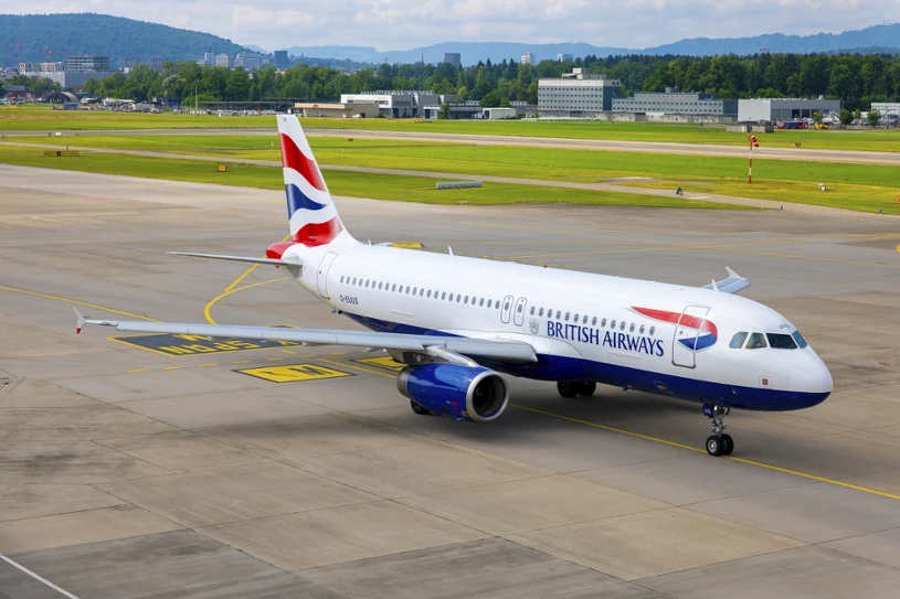 Upał pokrzyżował plany. 20 pasażerów wyproszonych z samolotu