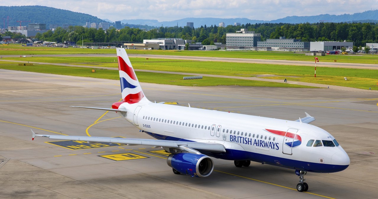 Upał pokrzyżował plany. 20 pasażerów wyproszonych z samolotu