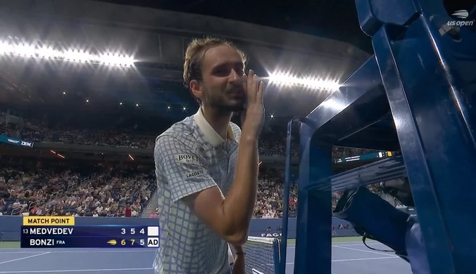 Fotograf na korcie i furia Miedwiediewa. Rosjanin odpadł z US Open