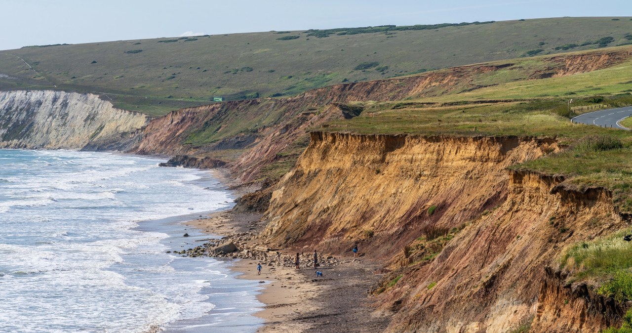 Nazywają ją wyspą dinozaurów. To prawdziwa gratka dla rowerzystów