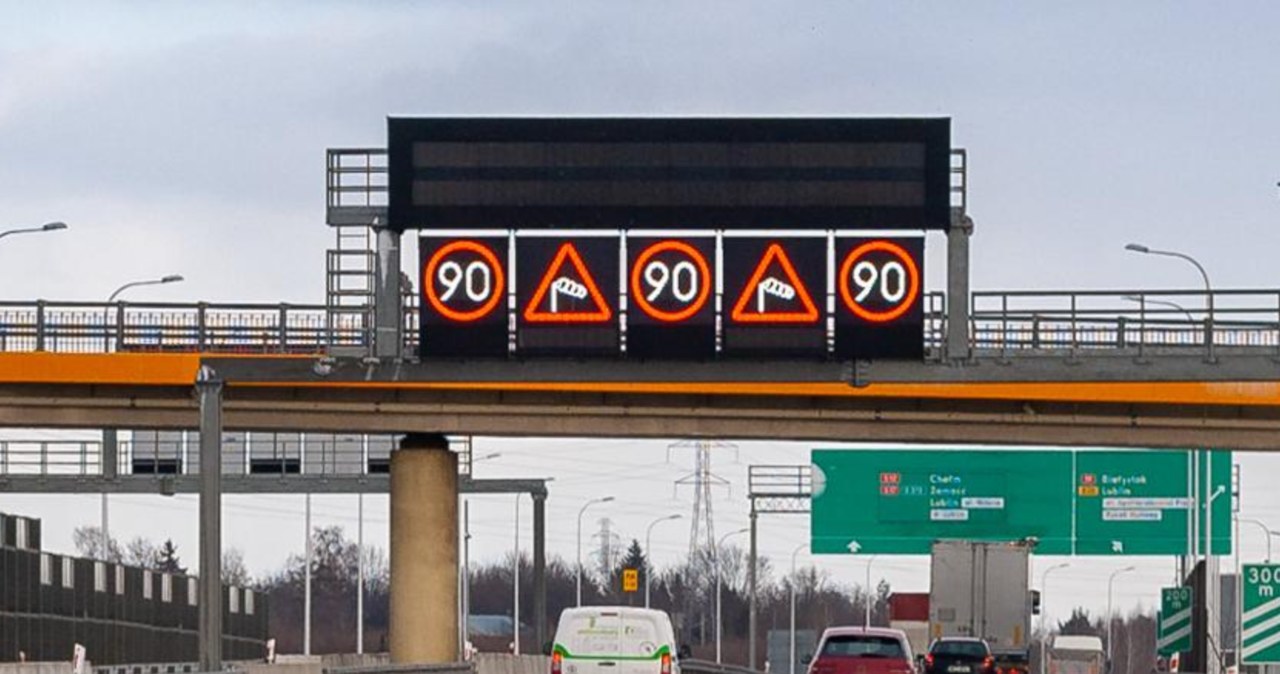 Nowe znaki VMS na polskich drogach. Kierowcy już płacą mandaty wiadomości,aktualności,Interia Nowe znaki VMS na polskich drogach. Kierowcy już płacą mandaty