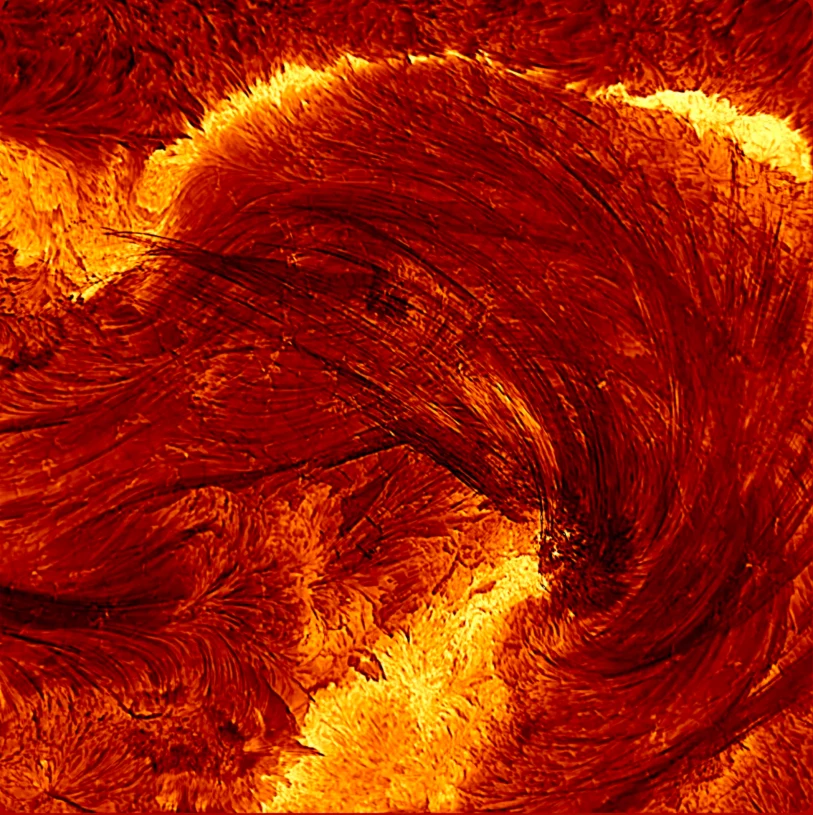 Rekordowo dokładne zdjęcia rozbłysków słonecznych i pętli koronalnych