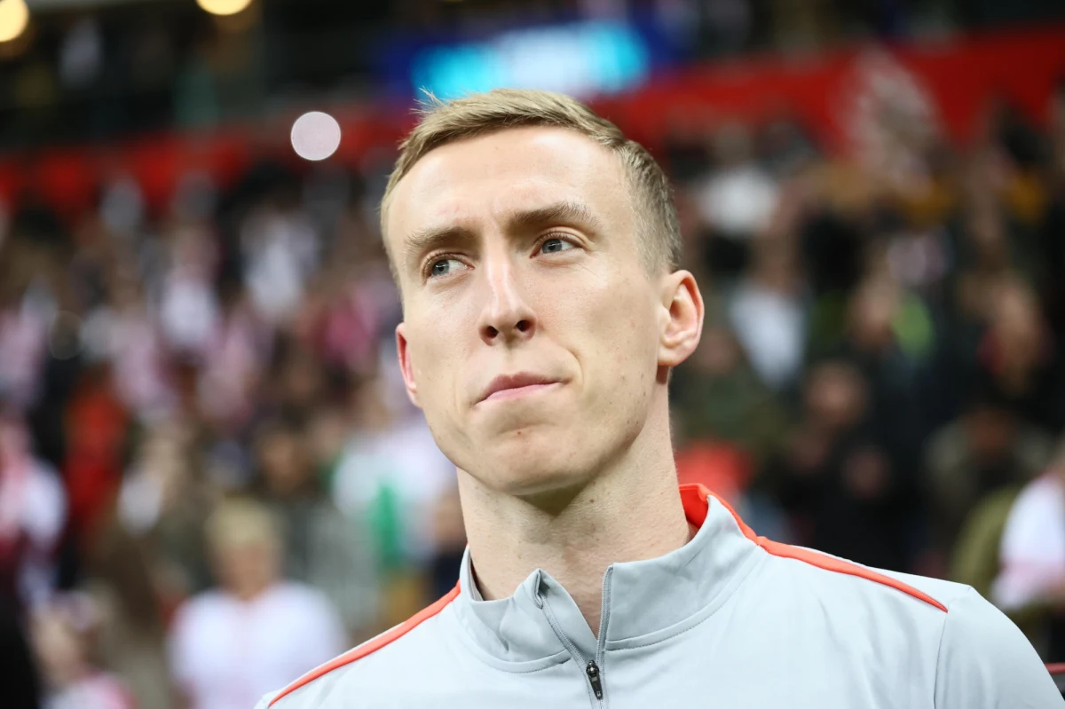 Napastnik reprezentacji Polski Adam Buksa przeszedł z duńskiego FC Midtjylland do Udinese. Informacje potwierdził już oficjalnie klub włoskiej ekstraklasy. 29-letni piłkarz związał się z klubem z miasta Udine do czerwca 2029 roku. Jest już drugim Polakiem w kadrze tego zespołu.