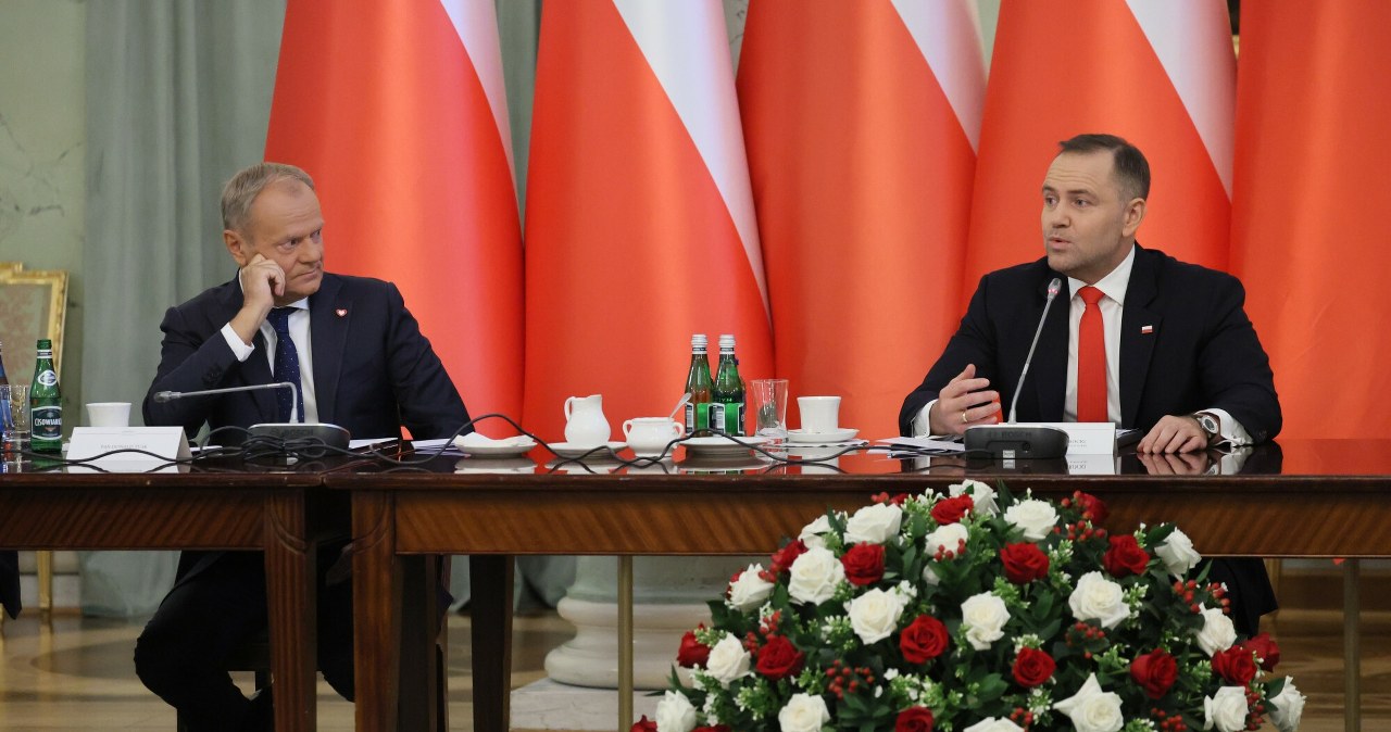 wiadomości,aktualności,Interia Pierwsza Rada Gabinetowa pod przewodnictwem Karola Nawrockiego. Prezydent oficjalnie otworzył obrady