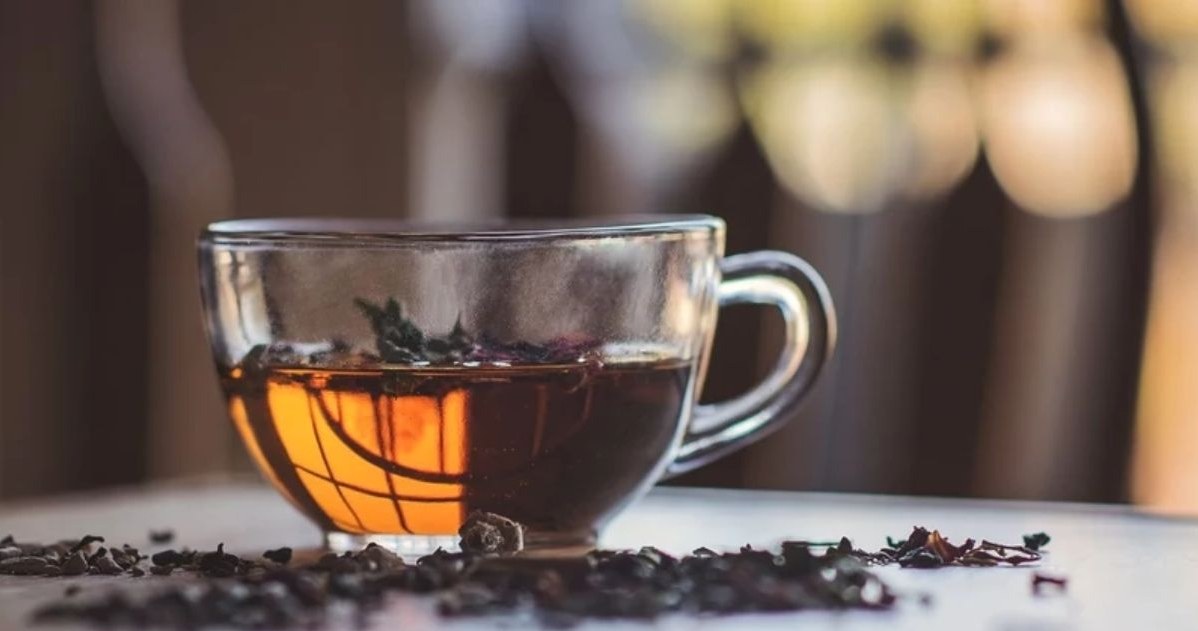 Zbija ciśnienie i obniża poziom cukru we krwi. Tak przygotujesz wodę goździkową